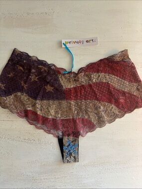 Private Arts 4th low rise lace cheeksters